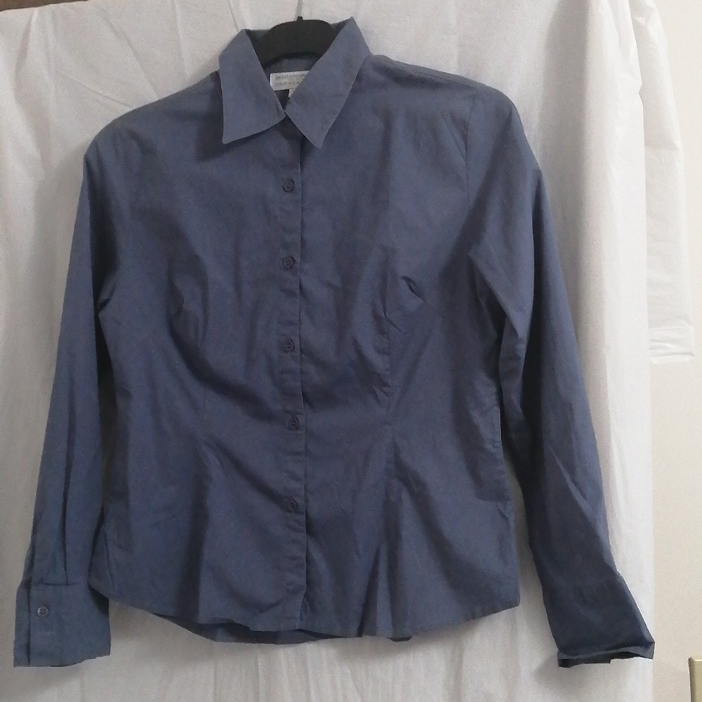GREYISH BLUE FAIR WEATHER WOMEN'S BASIC LONG SLEEVE BUTTON DOW